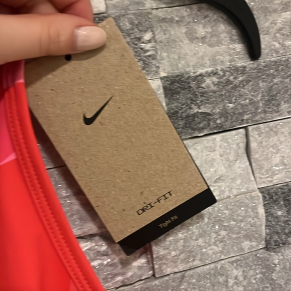 New!! Nike Pro women's crop bra top - Picture 3 of 9
